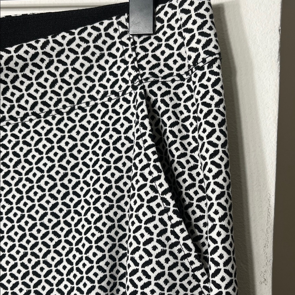 Max Studio Monochrome  Dress Pants - Picture 3 of 6
